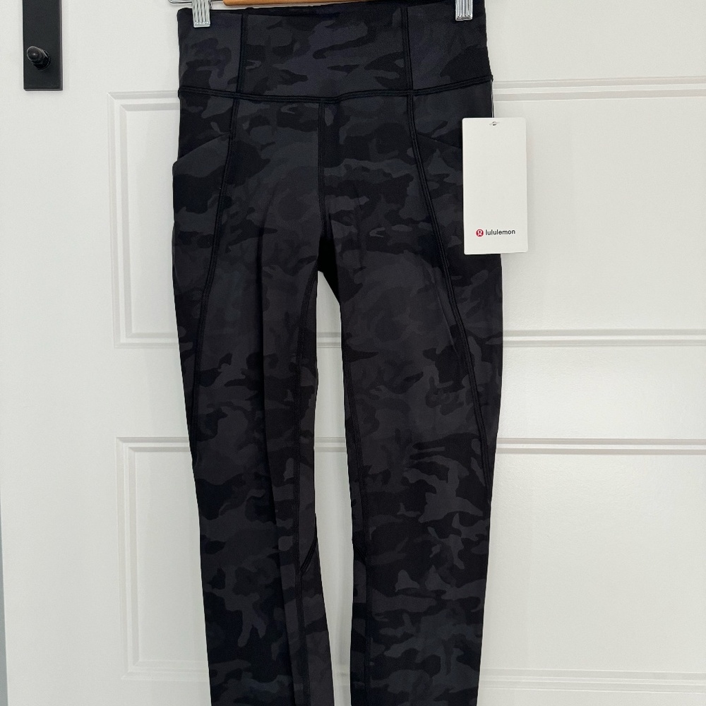 Lululemon Time to Sweat Crop 23"